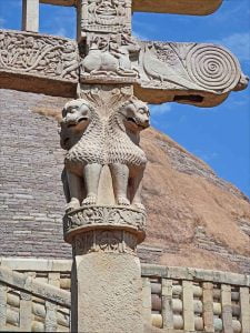 Detalles de la Torana de la Stupa de Sanchi